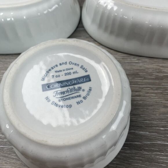 Corning Ware Oval Individual White Casserole Dish No Lids - Set of 3 - Picture 10 of 11